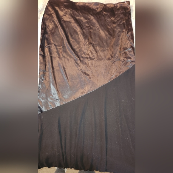 🔥 FINAL SALE PRICE 🔥 NWT! FASHION NOVA 2 PIECE SKIRT SET ! - Picture 8 of 9